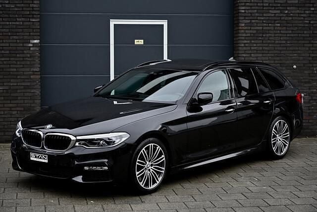 Occasion BMW 540 Executive 340 PK (250 kW) 2017 Zwart (metallic) Stationwagen