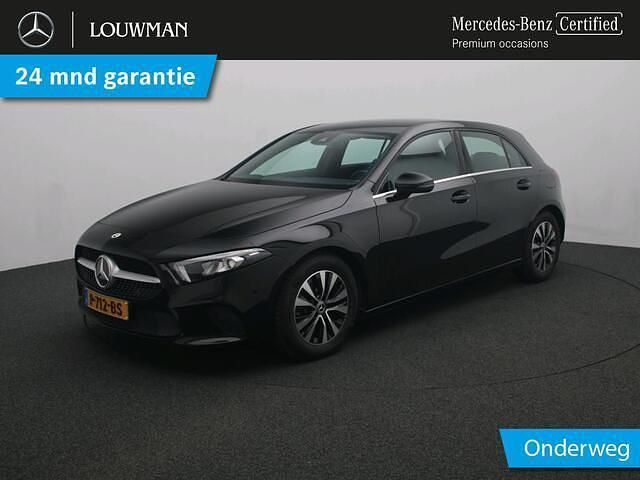 Zwart Gebruikt 2022 Mercedes A180 Hatchback | € 28.750 (Goede deal) - Afbeelding 1/4