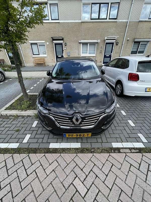 Zwart Gebruikt 2017 Renault Talisman Intens Sedan | € 14.250 (Eerlijke prijs) - Afbeelding 1/4