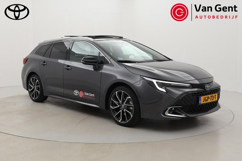 Grijs Occasion 2025 Toyota Corolla Hybrid Executive Stationwagen | € 49.999 - Afbeelding 1/4