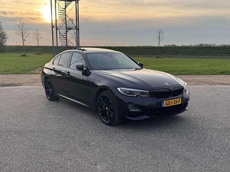 Zwart Gebruikt 2020 BMW 330e Executive Sedan | € 37.999 (Duur) - Afbeelding 1/4