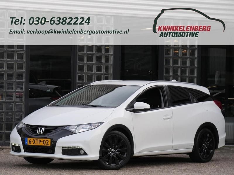 Wit Gebruikt 2014 Honda Civic Lifestyle Stationwagen | € 15.450 (Duur) - Afbeelding 1/4