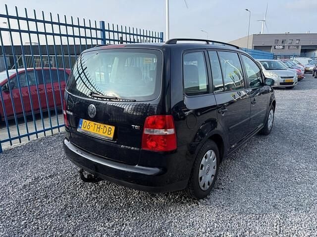 Occasion VW Touran 140 PK (102 kW) 2007 Zwart (metallic) MPV