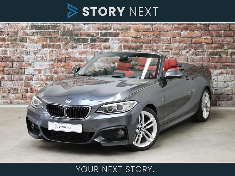 Grijs Gebruikt 2015 BMW 220 Executive Cabriolet | € 17.950 (Eerlijke prijs) - Afbeelding 1/4