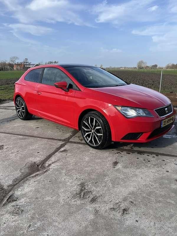 Occasion Seat Leon Style 105 PK (77 kW) 2014 Rood Hatchback