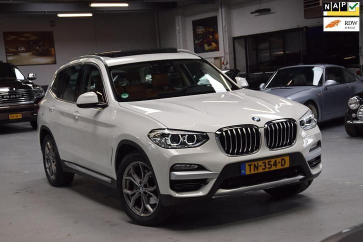Wit Occasion 2018 BMW X3 Executive SUV | € 31.800 (Goede deal) - Afbeelding 1/4