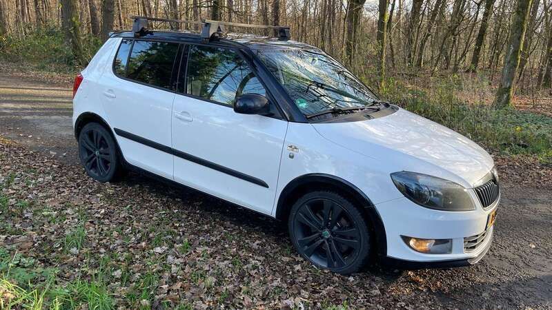 Wit Gebruikt 2012 Skoda Fabia Monte Carlo Hatchback | € 3.350 (Eerlijke prijs) - Afbeelding 1/4