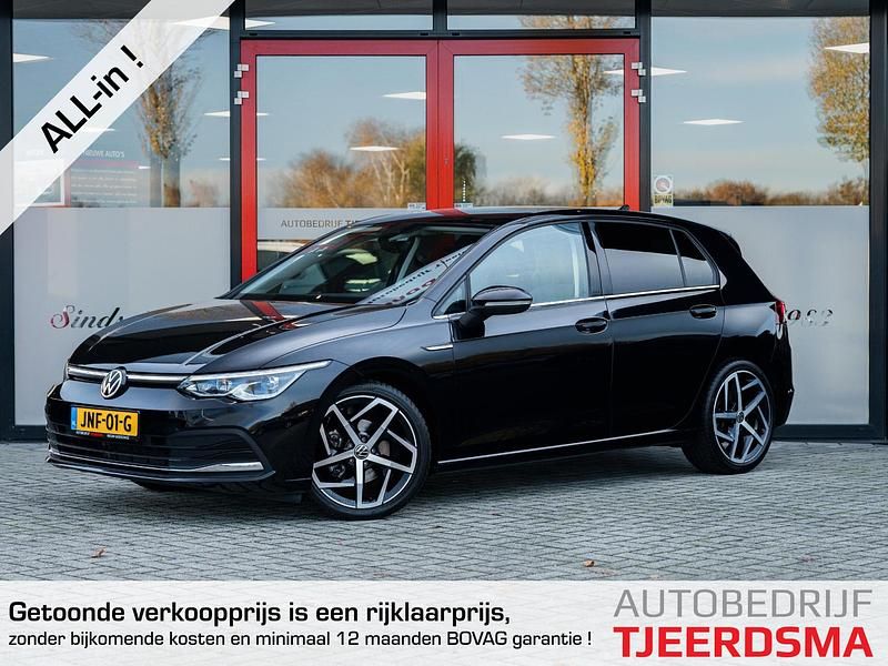 Zwart Occasion 2020 VW Golf VIII Style Hatchback | € 24.450 (Eerlijke prijs) - Afbeelding 1/4
