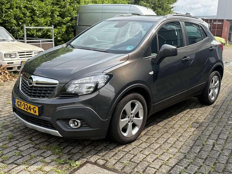 Grijs Gebruikt 2015 Opel Mokka Edition SUV | € 9.750 (Eerlijke prijs) - Afbeelding 1/4