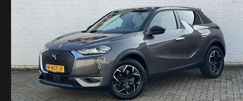 Grijs Gebruikt 2020 DS Automobiles DS3 Crossback So Chic SUV | € 16.999 (Eerlijke prijs) - Afbeelding 1/4