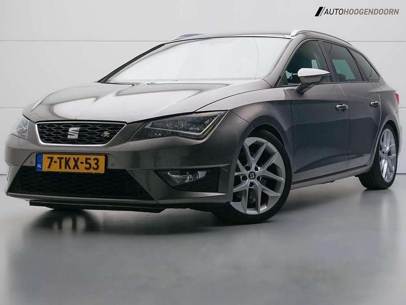 Grijs Gebruikt 2014 Seat Leon ST Business Stationwagen | € 9.445 (Goede deal) - Afbeelding 1/4