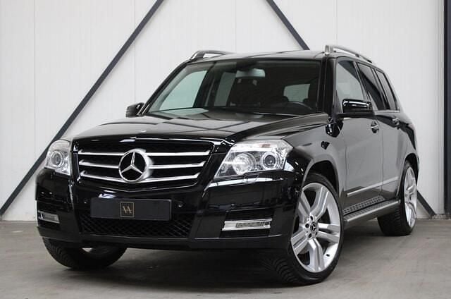 Zwart (metallic) Gebruikt 2010 Mercedes GLK350 SUV | € 19.999 (Iets duurder) - Afbeelding 1/4