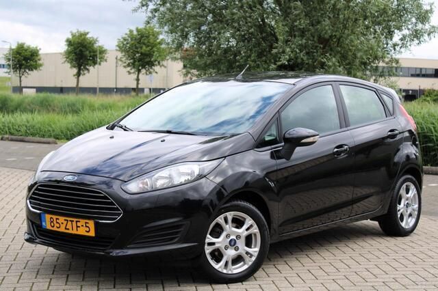 Occasion Ford Fiesta 65 PK (47 kW) 2013 Zwart Hatchback