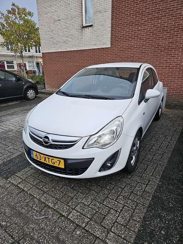 Occasion Opel Corsa Edition 86 PK (63 kW) 2012 Wit MPV