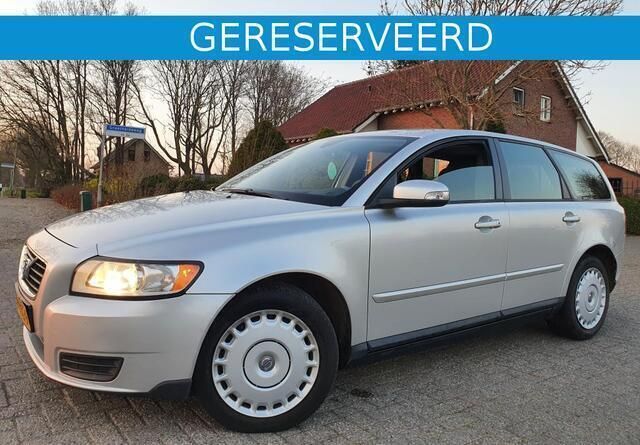 Grijs Gebruikt 2008 Volvo V50 Stationwagen | € 3.795 (Eerlijke prijs) - Afbeelding 1/4