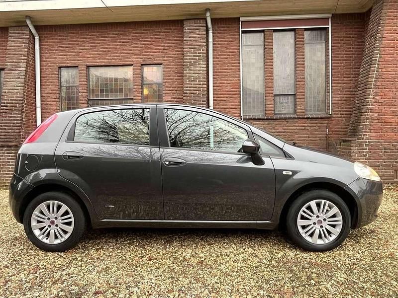 Occasion Fiat Grande Punto Dynamic 78 PK (57 kW) 2008 Grijs Hatchback