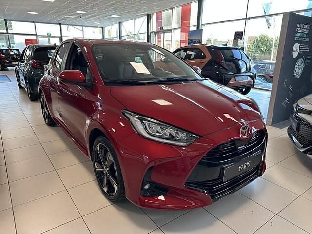Nieuw Toyota Yaris Executive 130 PK (95 kW) 2025 Overige Hatchback