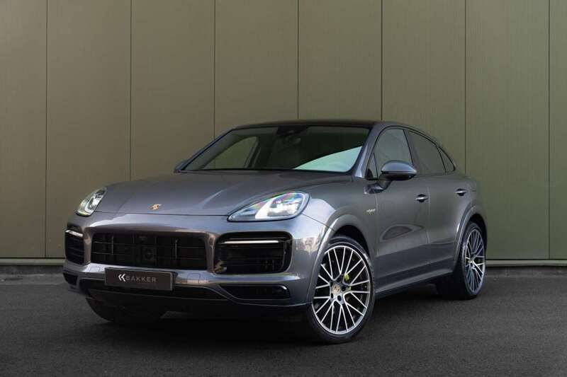 Grijs Gebruikt 2022 Porsche Cayenne Platinum Edition SUV | € 89.900 (Eerlijke prijs) - Afbeelding 1/4