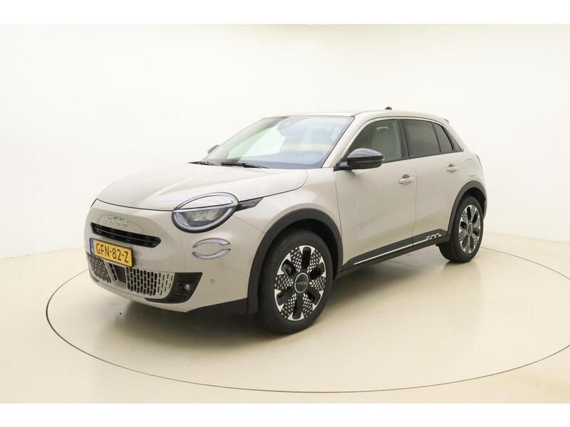 Grijs Nieuw 2024 Fiat 600 La Prima SUV | € 34.645 (Duur) - Afbeelding 1/3