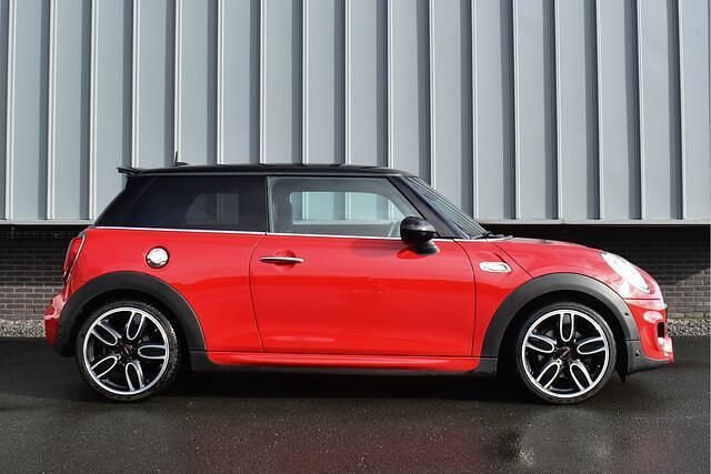 Occasion Mini Cooper S Business 192 PK (141 kW) 2017 Rood Hatchback