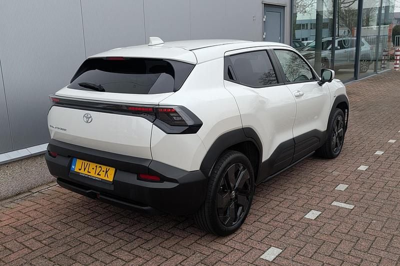 Nieuw Toyota Urban Cruiser Executive 127 kW (174 PK) 2026 Arctic white SUV