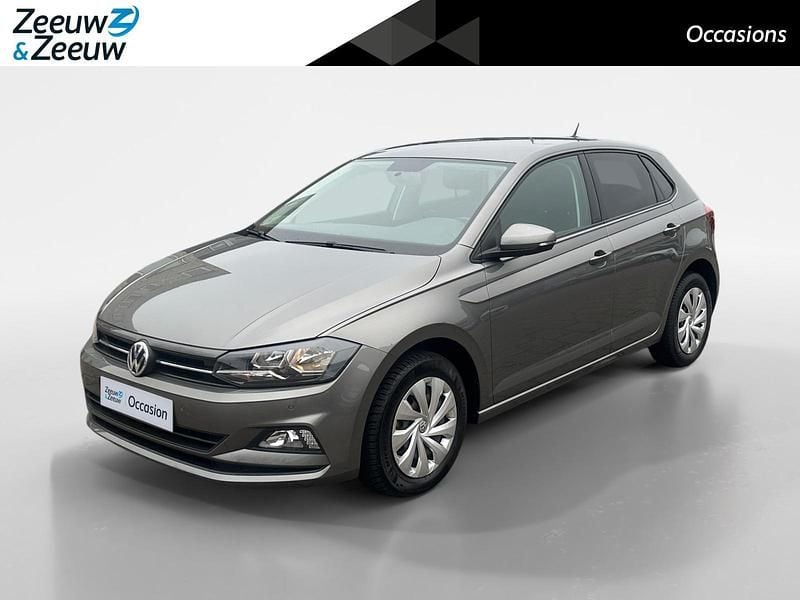 Limestone grey metallic (grijs metallic) Occasion 2021 VW Polo Comfortline Hatchback | € 13.940 (Goede deal) - Afbeelding 1/4