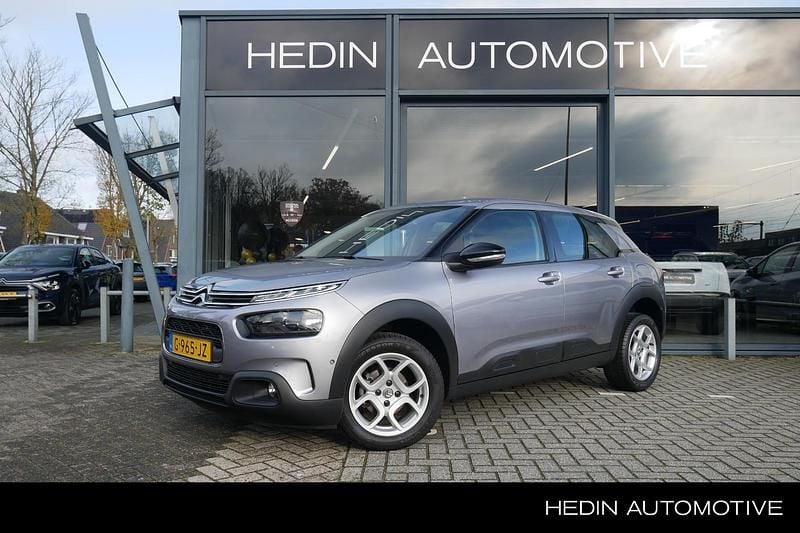 Grijs Gebruikt 2019 Citroën C4 Feel SUV | € 12.445 (Eerlijke prijs) - Afbeelding 1/4