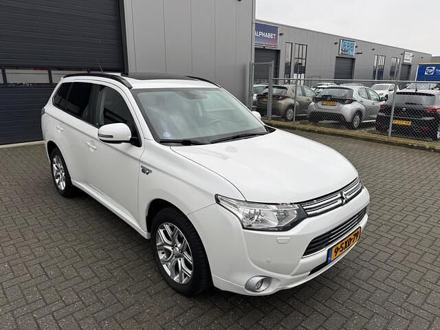 Occasion Mitsubishi Outlander Instyle 121 PK (88 kW) 2013 Wit SUV