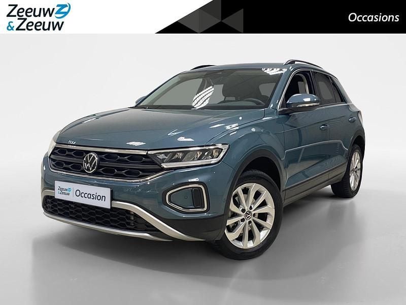 Petroleum blue Gebruikt 2024 VW T-Roc Edition SUV | € 29.850 (Super prijs) - Afbeelding 1/4