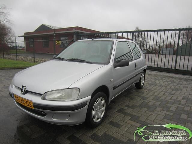 Occasion Peugeot 106 60 PK (44 kW) 2002 Grijs Hatchback