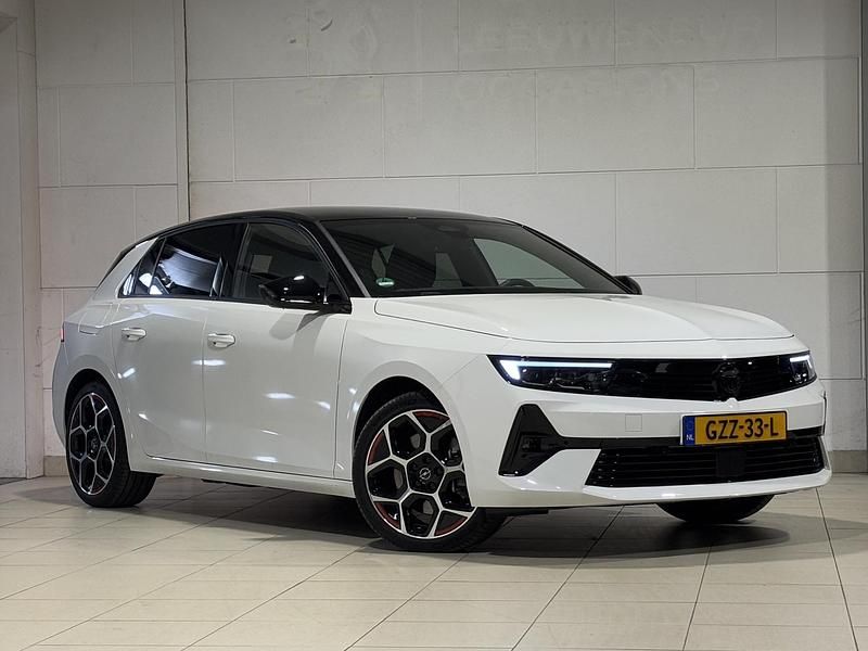 Occasion Opel Astra 181 PK (133 kW) 2023 Wit Hatchback