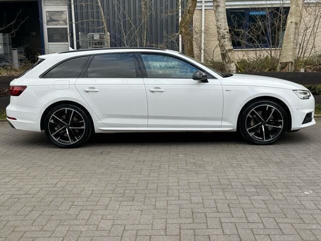 Wit Gebruikt 2018 Audi A4 S-Line Stationwagen | € 26.750 (Duur) - Afbeelding 1/4
