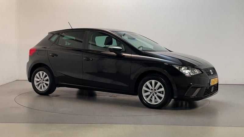 Zwart Gebruikt 2021 Seat Ibiza Business Hatchback | € 14.250 (Goede deal) - Afbeelding 1/3