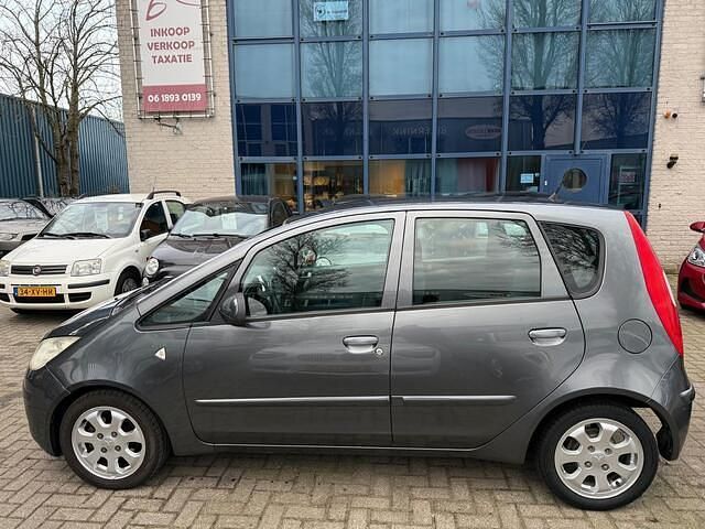Occasion Mitsubishi Colt Invite 95 PK (69 kW) 2006 Grijs Hatchback