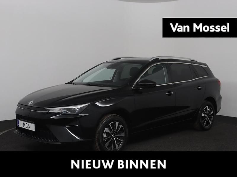 Zwart Nieuw 2025 MG MG5 EV Luxury Stationwagen | € 42.800 (Duur) - Afbeelding 1/3