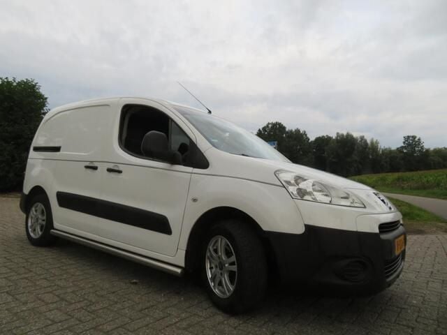Occasion Peugeot Partner 98 PK (72 kW) 2011 Wit MPV