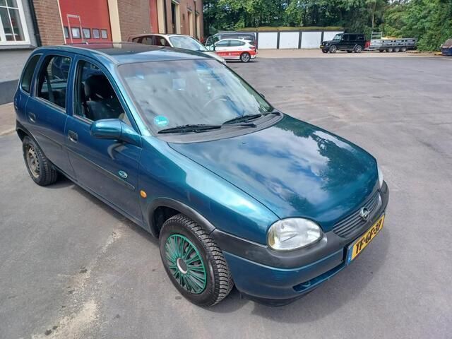 Blauw Gebruikt 1998 Opel Corsa | € 899 (Eerlijke prijs) - Afbeelding 1/4