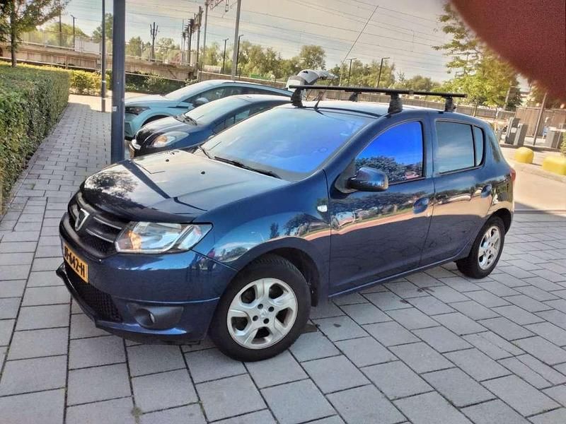 Blauw Gebruikt 2016 Dacia Sandero Hatchback | € 4.000 (Goede deal) - Afbeelding 1/4