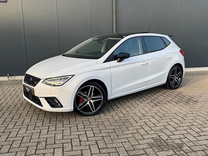 Wit Occasion 2019 Seat Ibiza Beats Hatchback | € 16.335 (Eerlijke prijs) - Afbeelding 1/4