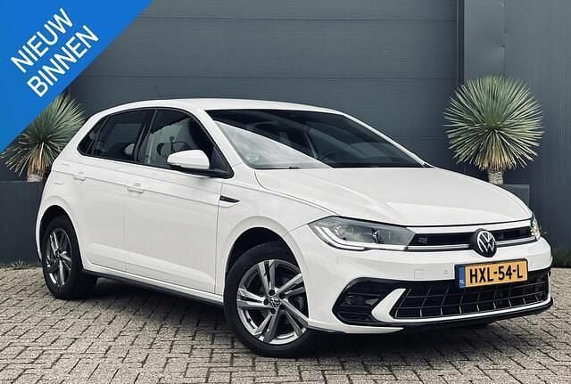 Wit Gebruikt 2024 VW Polo R-line Hatchback | € 24.950 (Eerlijke prijs) - Afbeelding 1/4