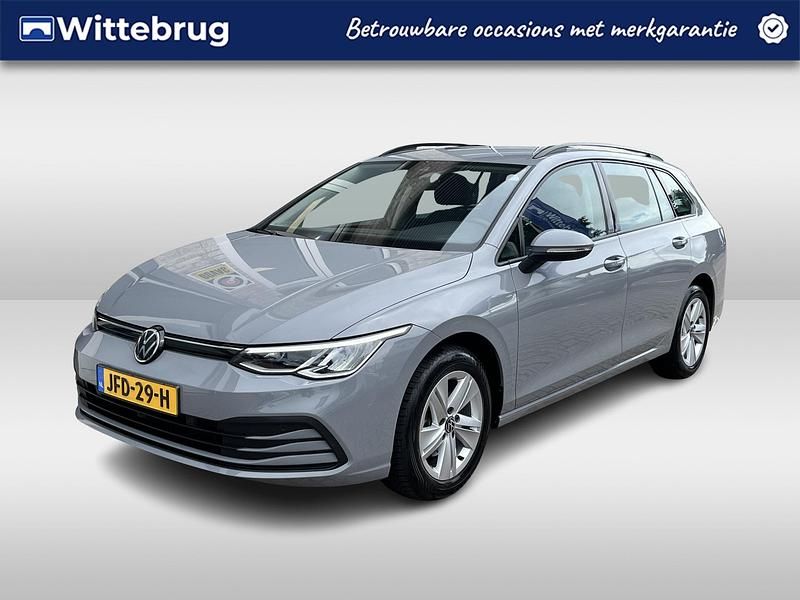 Grijs Gebruikt 2021 VW Golf VIII Life Stationwagen | € 21.450 (Eerlijke prijs) - Afbeelding 1/2