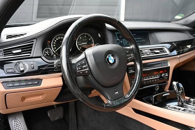 Occasion BMW 740 M Sport 306 PK (225 kW) 2011 Grijs (metallic) Sedan