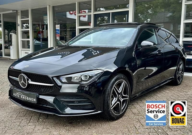 Zwart Gebruikt 2021 Mercedes CLA250e Shooting Brake AMG line Stationwagen | € 28.400 (Eerlijke prijs) - Afbeelding 1/4