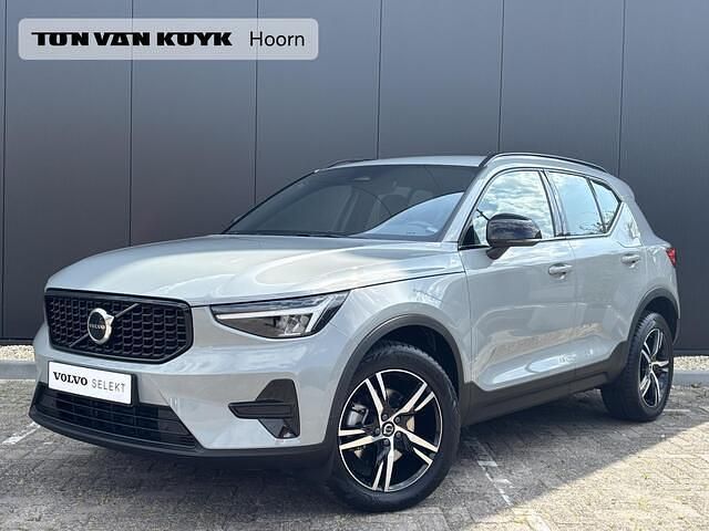 Grijs Gebruikt 2024 Volvo XC40 Plus SUV | € 44.950 (Iets duurder) - Afbeelding 1/4