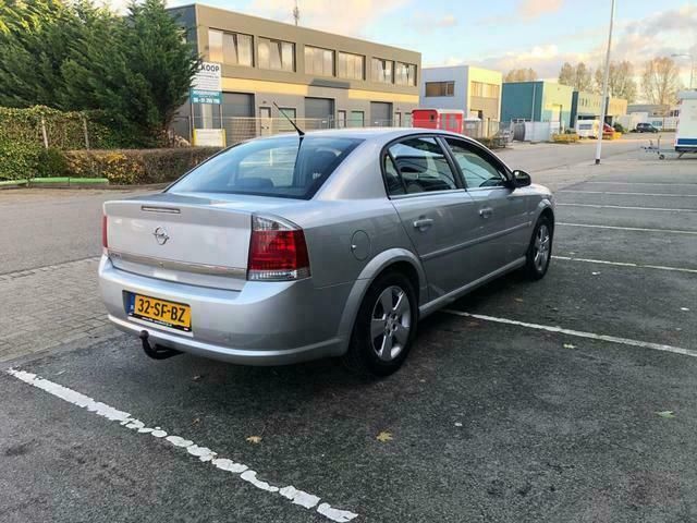 Occasion Opel Vectra Comfort 123 PK (90 kW) 2005 Grijs Sedan