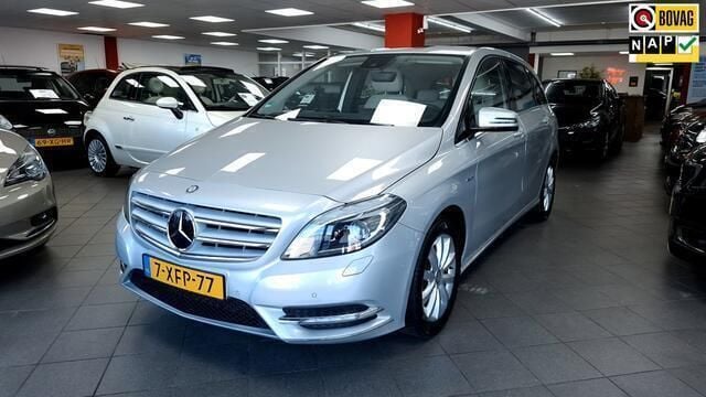 Zilver Gebruikt 2012 Mercedes B200 Ambition MPV | € 11.950 (Goede deal) - Afbeelding 1/4