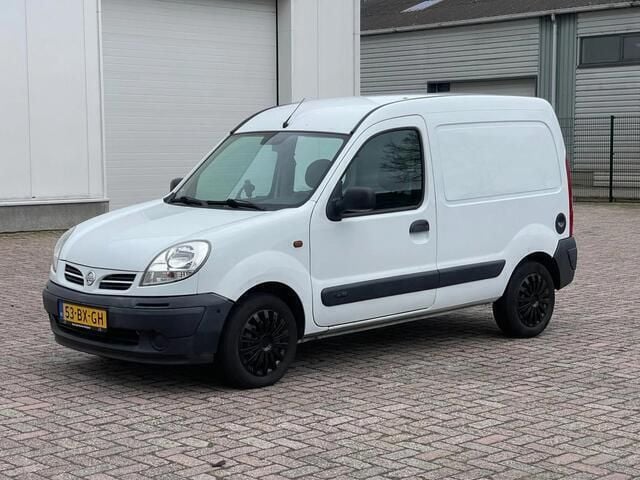 Wit Gebruikt 2006 Nissan Kubistar Sedan | € 1.900 (Eerlijke prijs) - Afbeelding 1/4