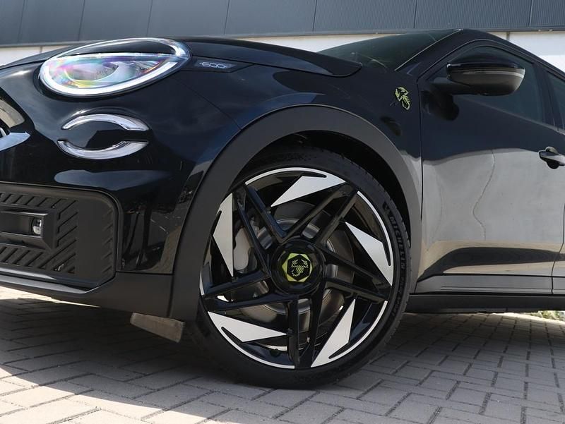 Nieuw Abarth 600e Turismo 236 kW (322 PK) 2025 Zwart SUV