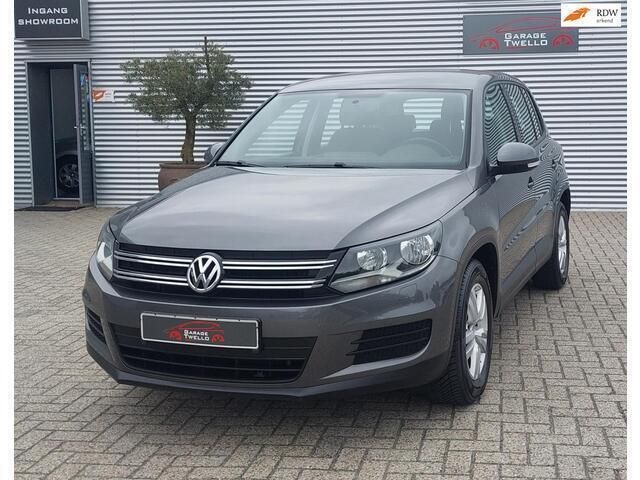 Grijs Gebruikt 2014 VW Tiguan Comfortline SUV | € 13.950 (Iets duurder) - Afbeelding 1/4