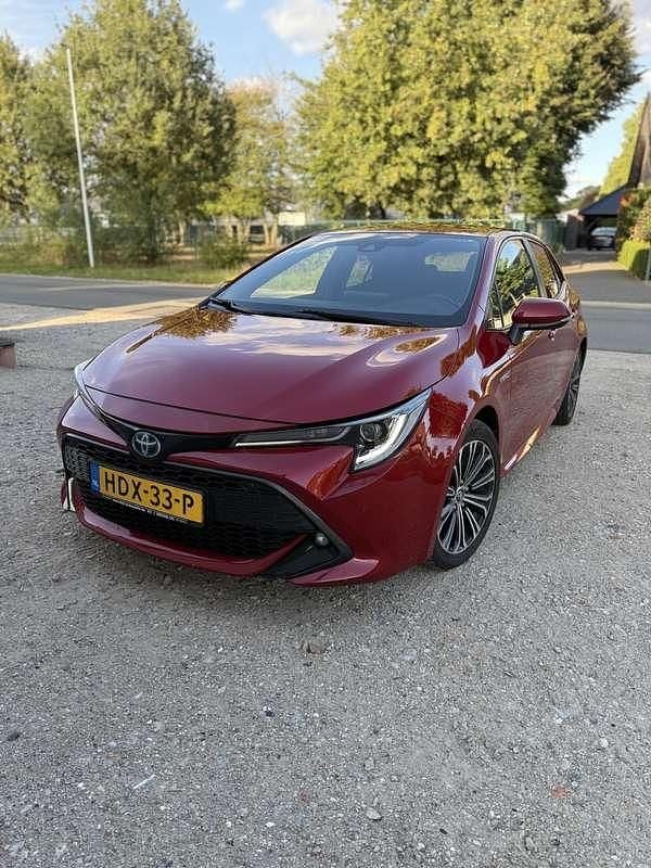 Rood Occasion 2019 Toyota Corolla Business Edition Hatchback | € 24.499 (Duur) - Afbeelding 1/4